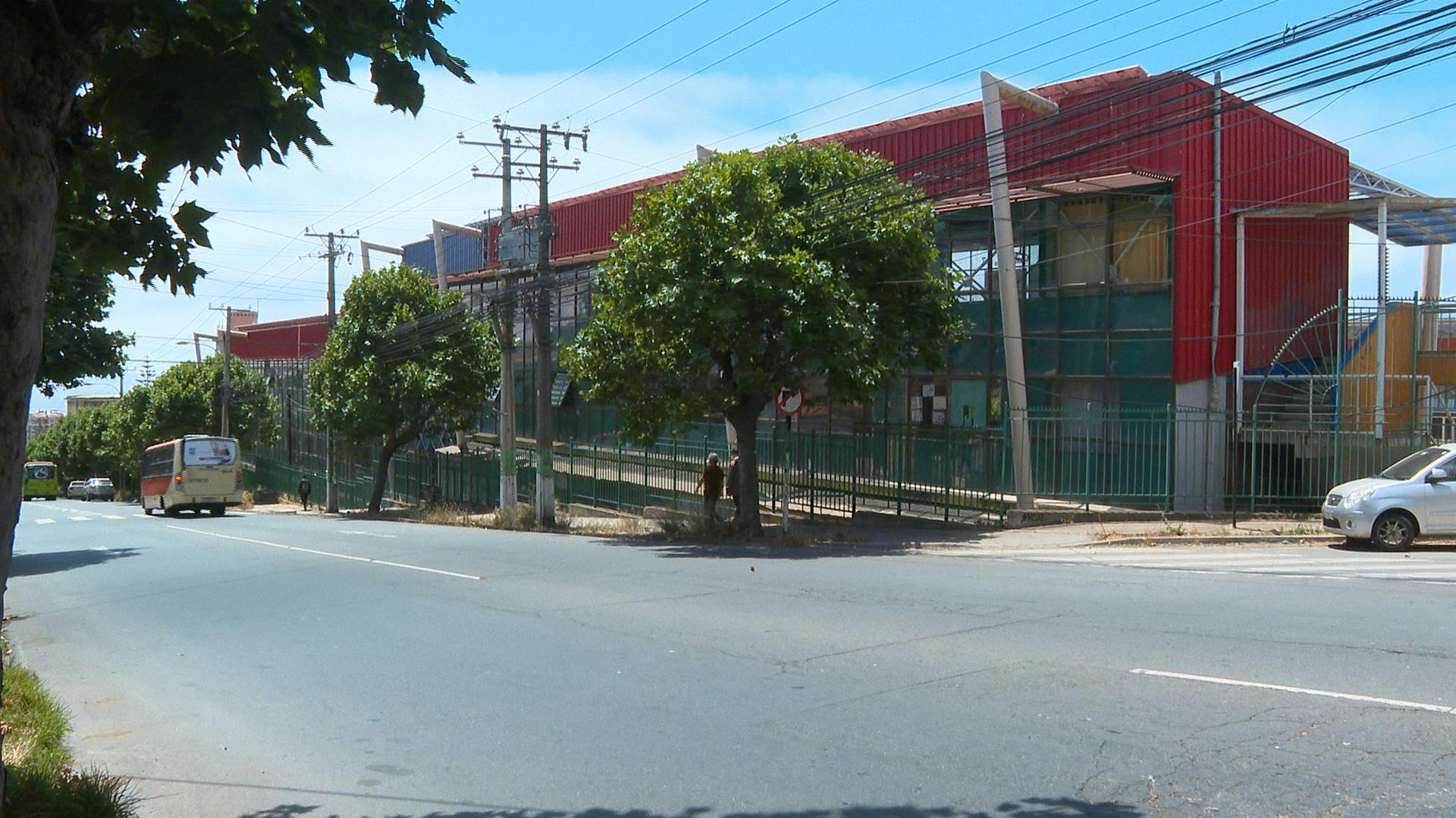 Profesores se cansaron de los robos en su colegio y salieron a protestar