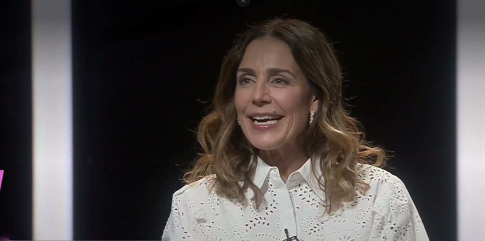 Bárbara Rebolledo | Buenas Noches a Todos - T1E34