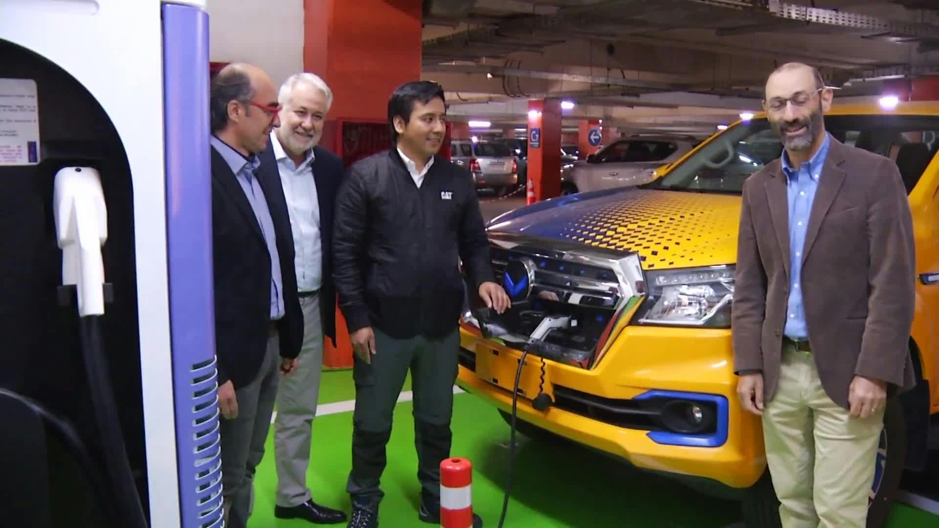 INSTALAN NUEVO PUNTO DE CARGA PARA VEHÍCULOS ELÉCTRICOS