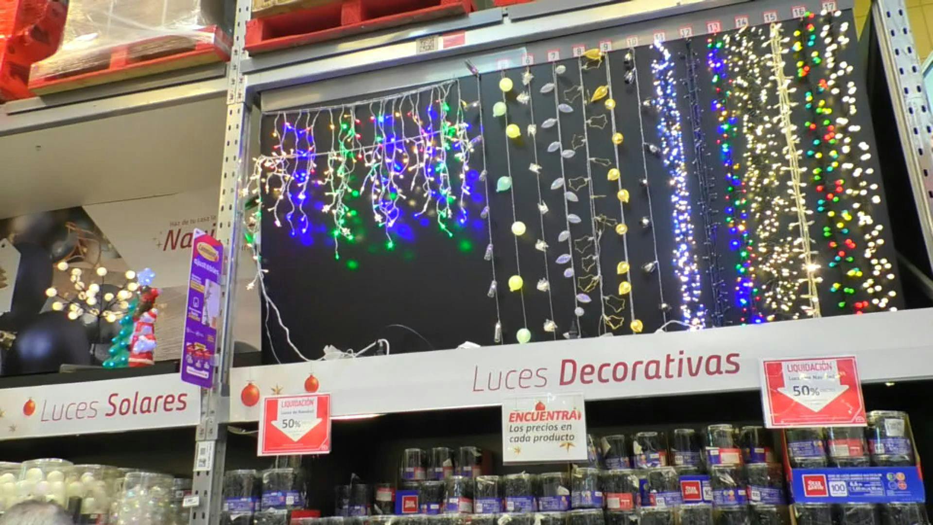 LLaman a evitar accidentes eléctricos al momento de comprar sus luces y adornos navideños