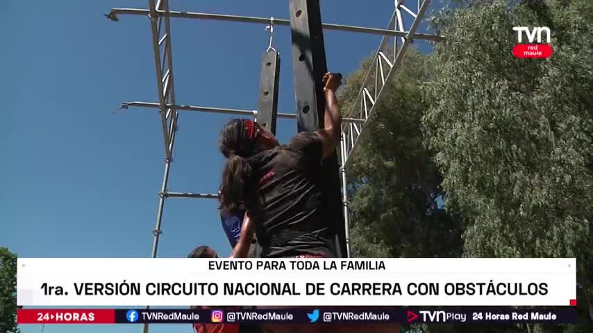 Carrera con obstáculos en explanada del Río Claro