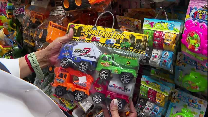 Fiscalizan venta de juguetes previo a navidad