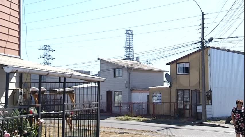 Justicia ordena a Enap a indeminizar a afectados por malos olores