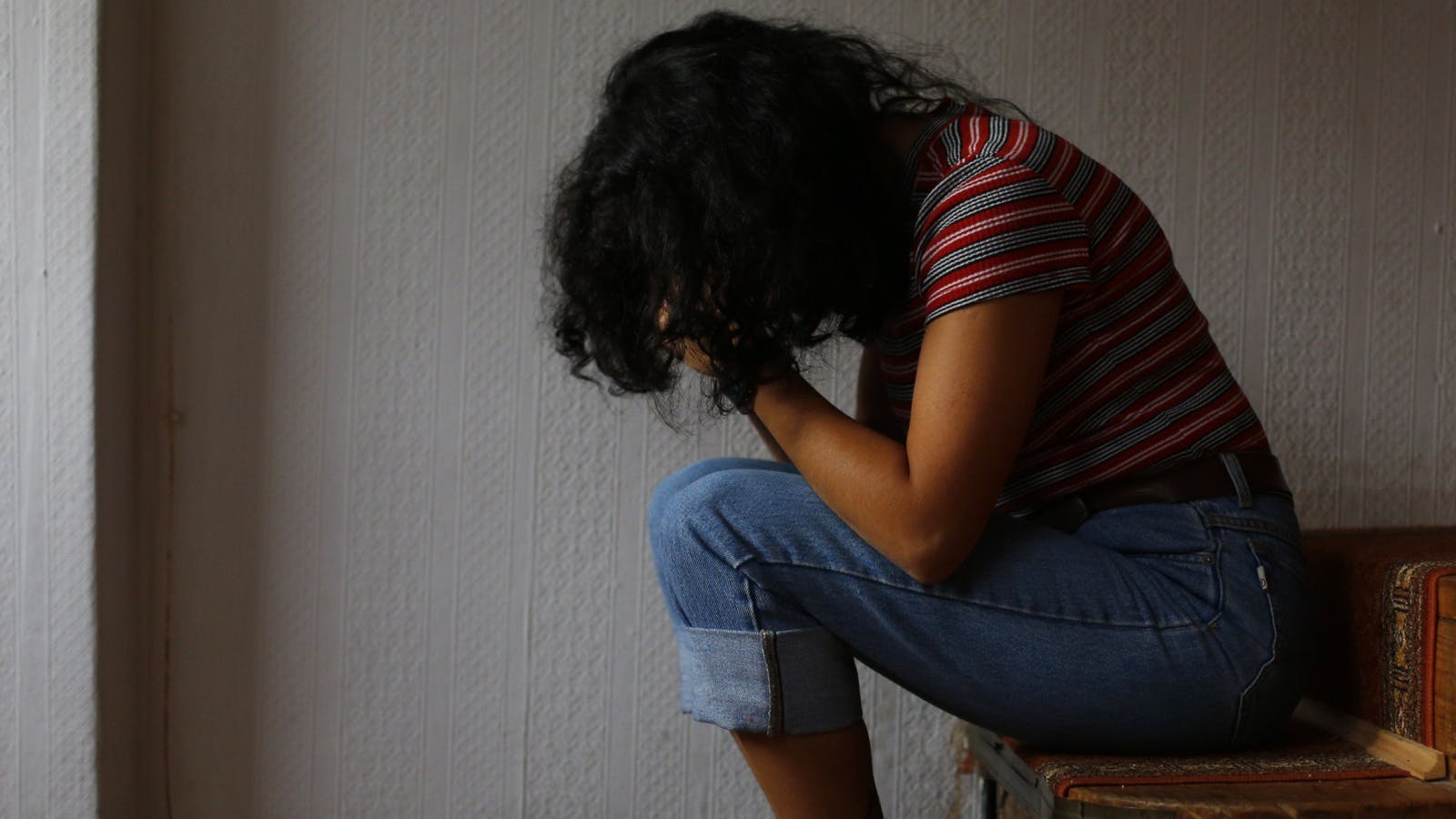 Académica ley que tipifica el suicidio femicida: El derecho ha llegado tarde