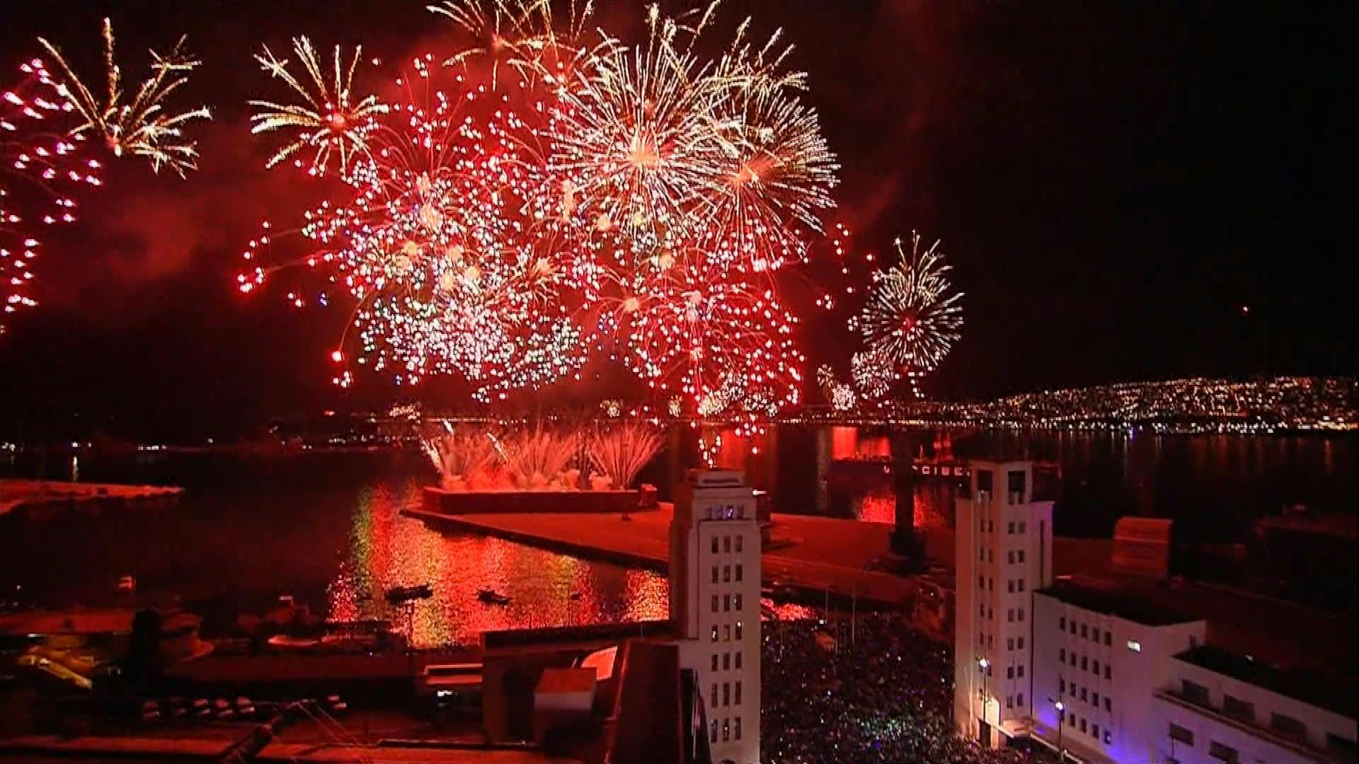 Fuegos artificiales fuera de norma: show pirotécnico en el mar corre riesgo de suspensión