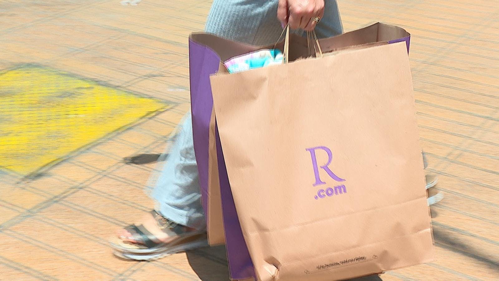 Compras de último minuto marcaron la jornada previa a navidad