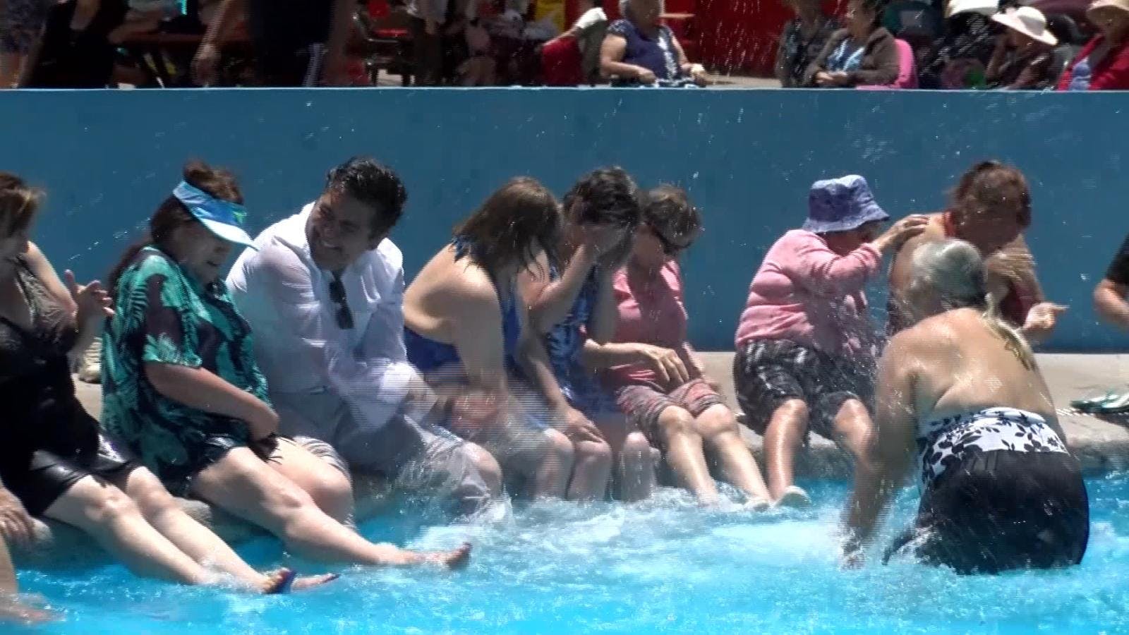 Adultos mayores realizaron actividades recreativas en parque acuático de Calama