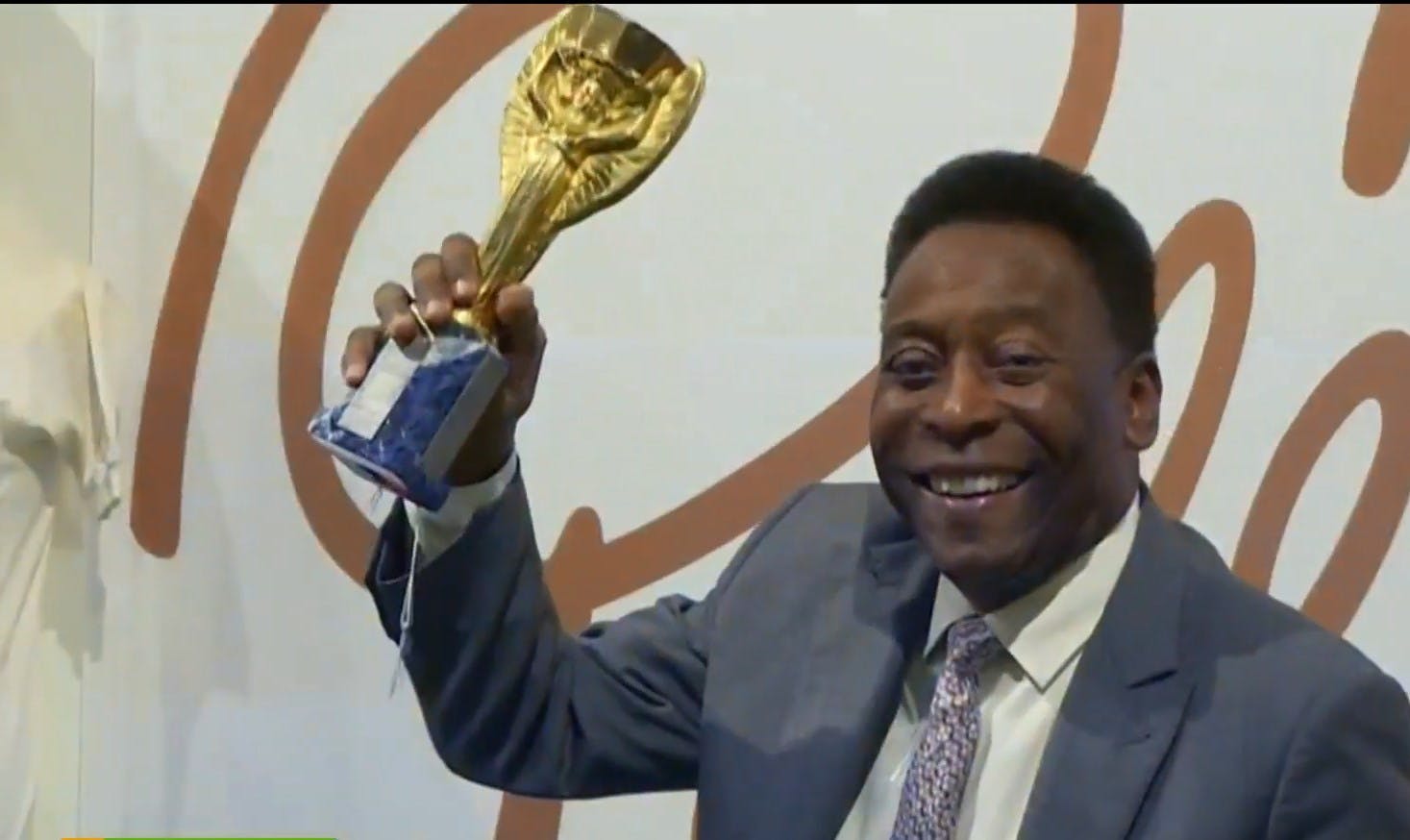 ¡Una clase de Historia!: Pedro Carcuro recuerda la trayectoria del O Rei, Pelé 