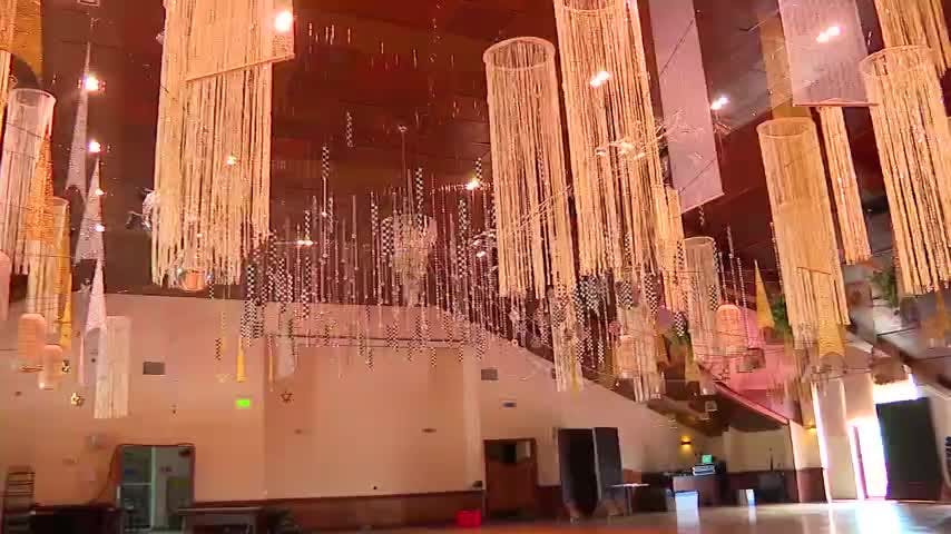 Locales preparan sus fiestas de Año Nuevo