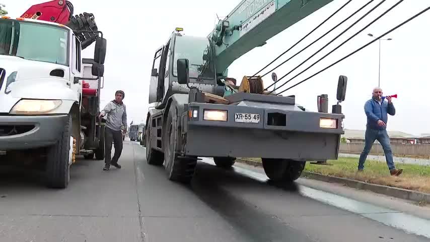 Contratistas de CVV protestaron por obras impagas