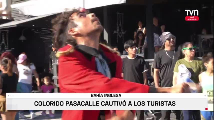 Pasacalle cautivó a turistas en Bahía Inglesa