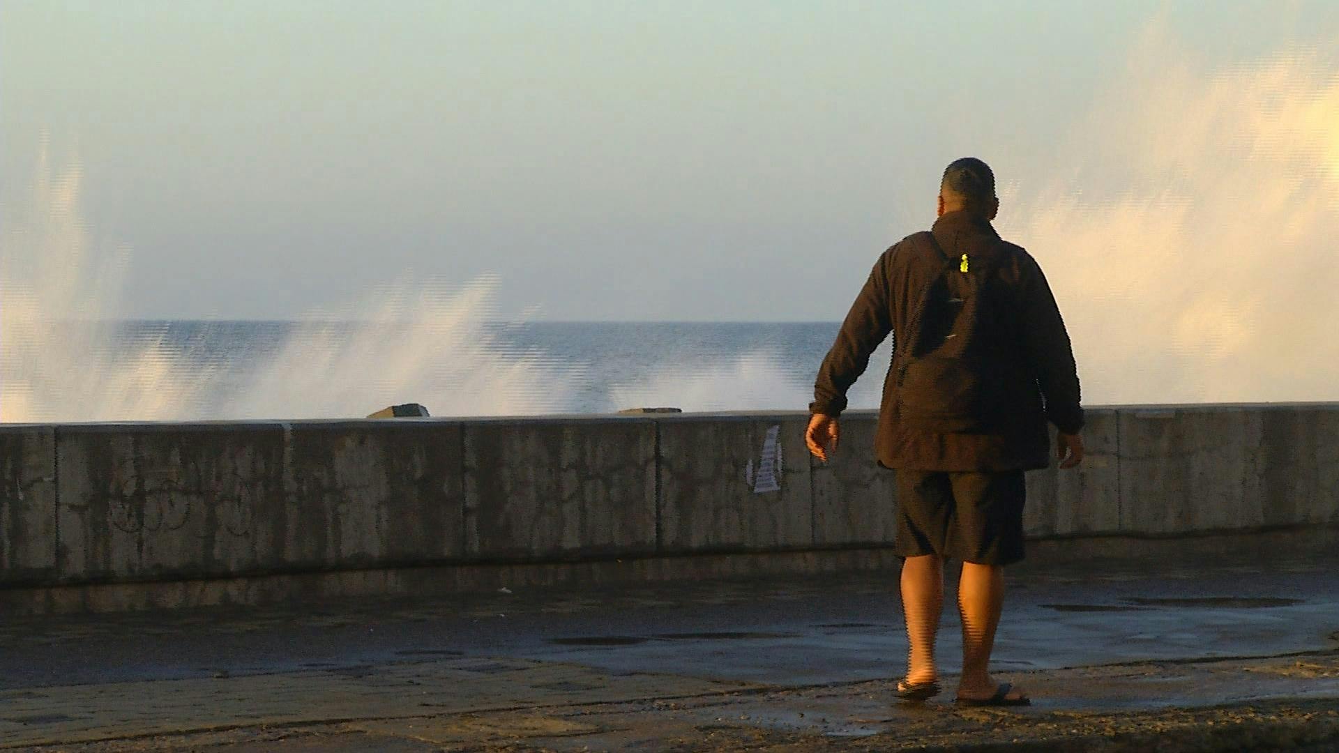 Fuertes marejadas ingresaron a playas y paseos costeros en el litoral