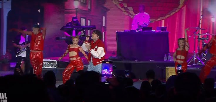 Transformó el Festival del Huaso de Olmué: mira el deslumbrante show de Young Cister 