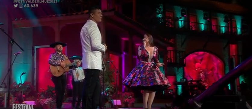 ¡Sorpresa! Entremares invitó al escenario a Américo en el Festival del Huaso de Olmué