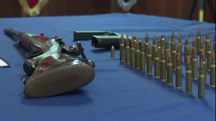 Detienen a sujeto que portaba armas de fuego