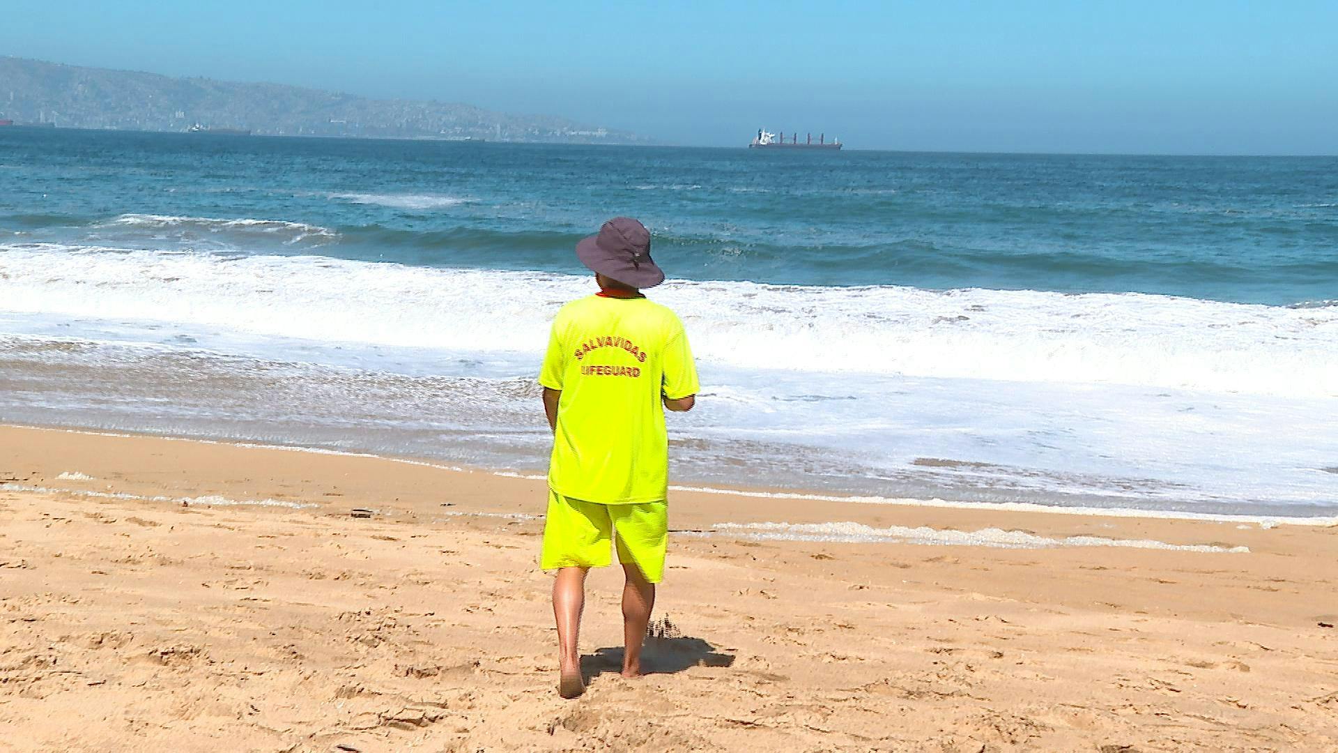 Salvavidas denuncian falta de fiscalización ante el indiscriminado consumo de alcohol en playas del litoral central