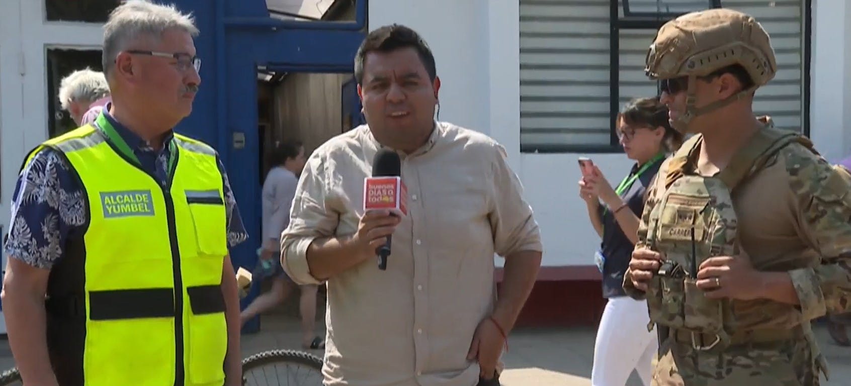 Yumbel agradece y despide a los bomberos que ayudaron en los incendios forestales