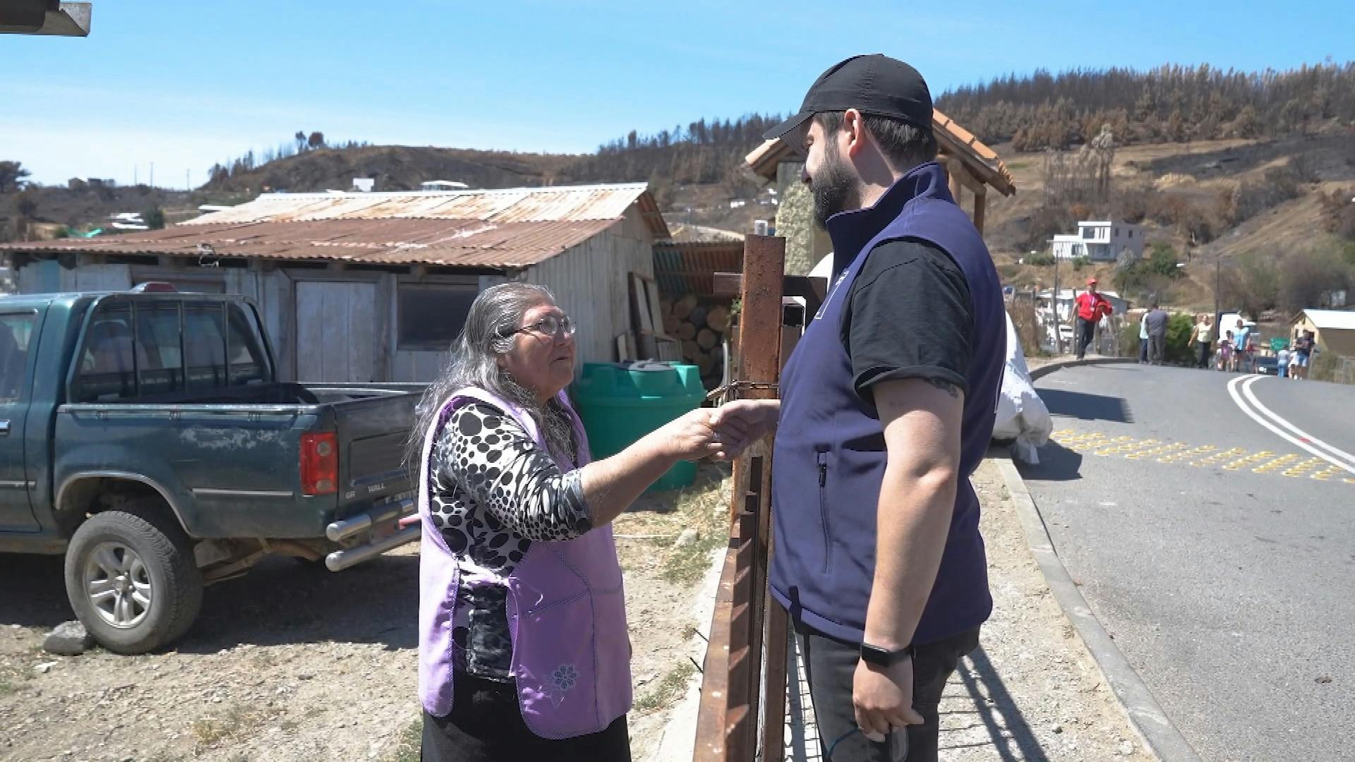 Presidente Boric entregó viviendas de emergencia en Arauco