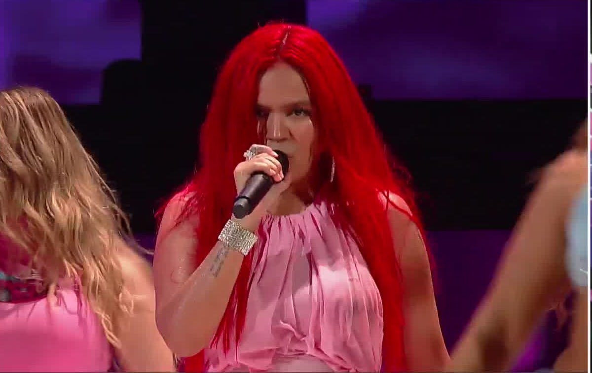 El panel analiza la presentación de Karol G 