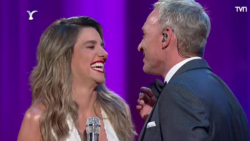 El beso entre María Luisa Godoy y Martín Cárcamo en la segunda noche del festival