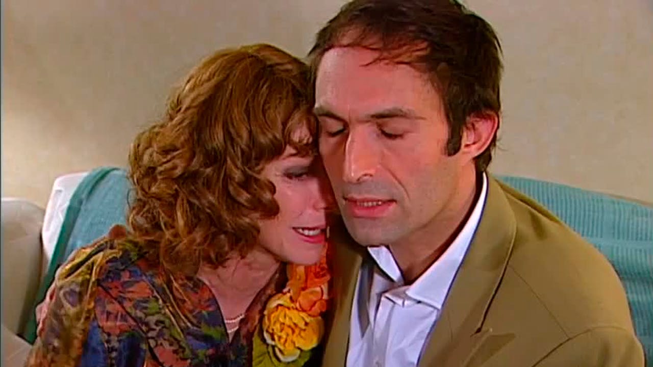 Yo amo a su mamá | Viuda alegre - T1E78