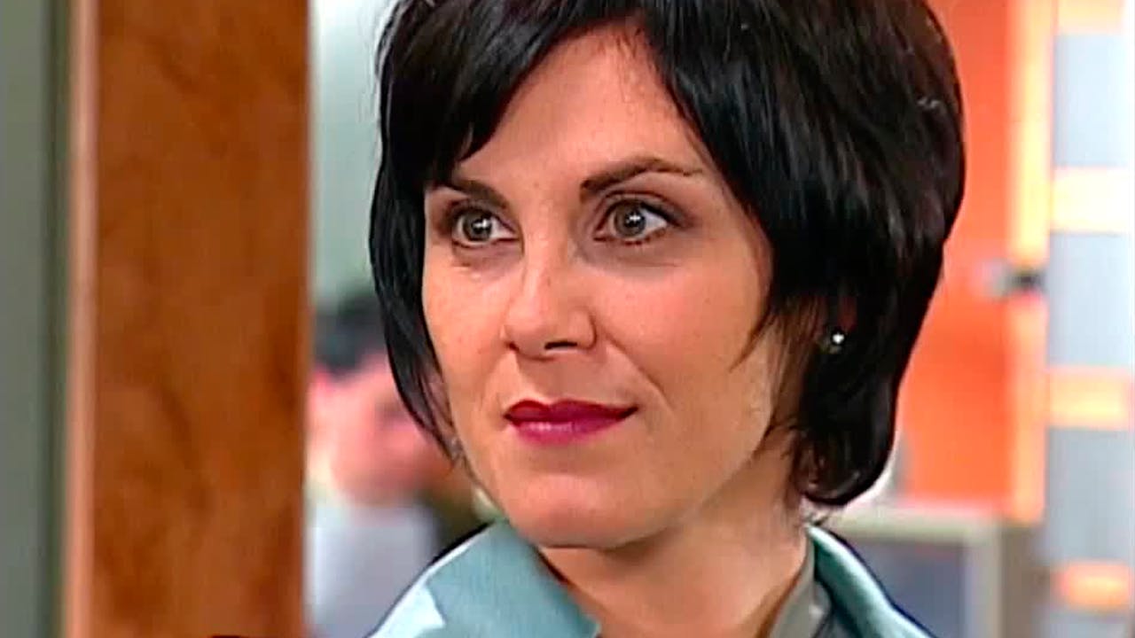 Enfrentadas cara a cara | Viuda alegre - T1E95