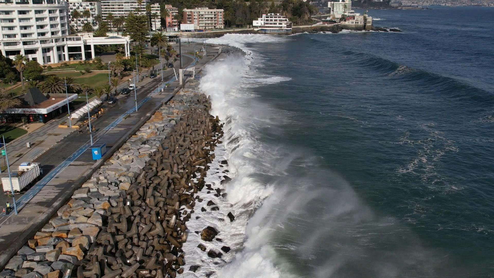 Autoridades ponen énfasis al auto cuidado ante marejadas y olas de calor