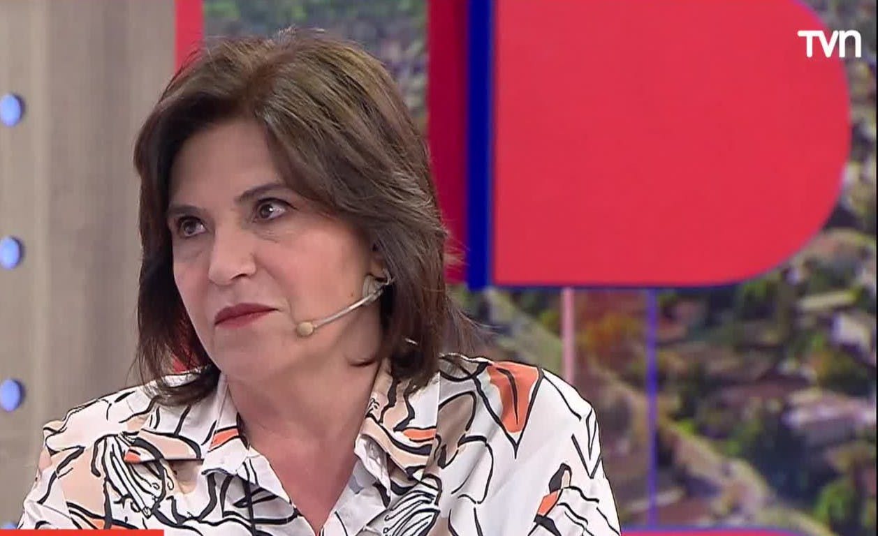 Ministra Ana Lya Uriarte explica entrega del ex Bono marzo