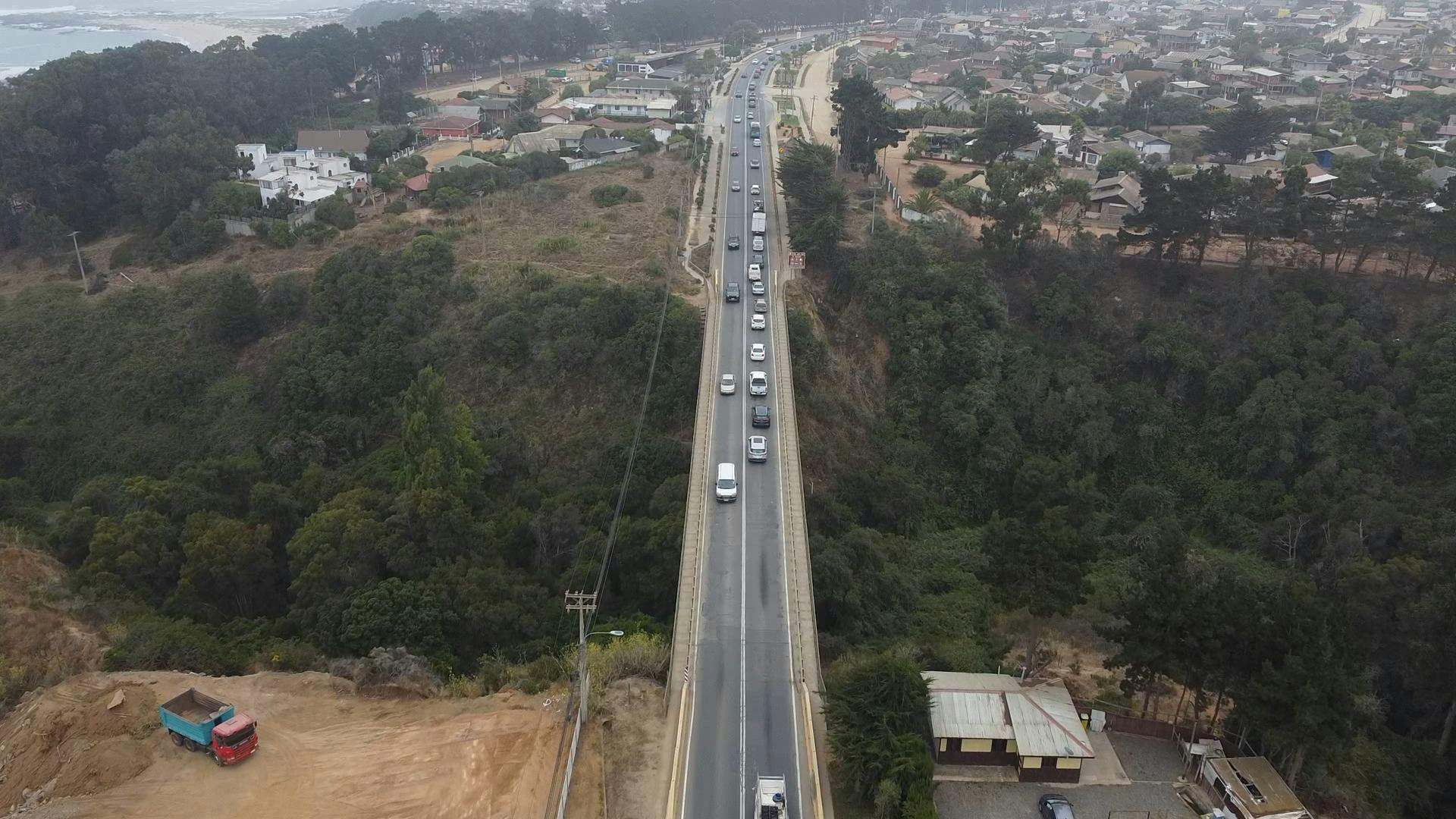 Sigue polémica por cierre de puente en El Quisco que une a la comuna con Isla Negra
