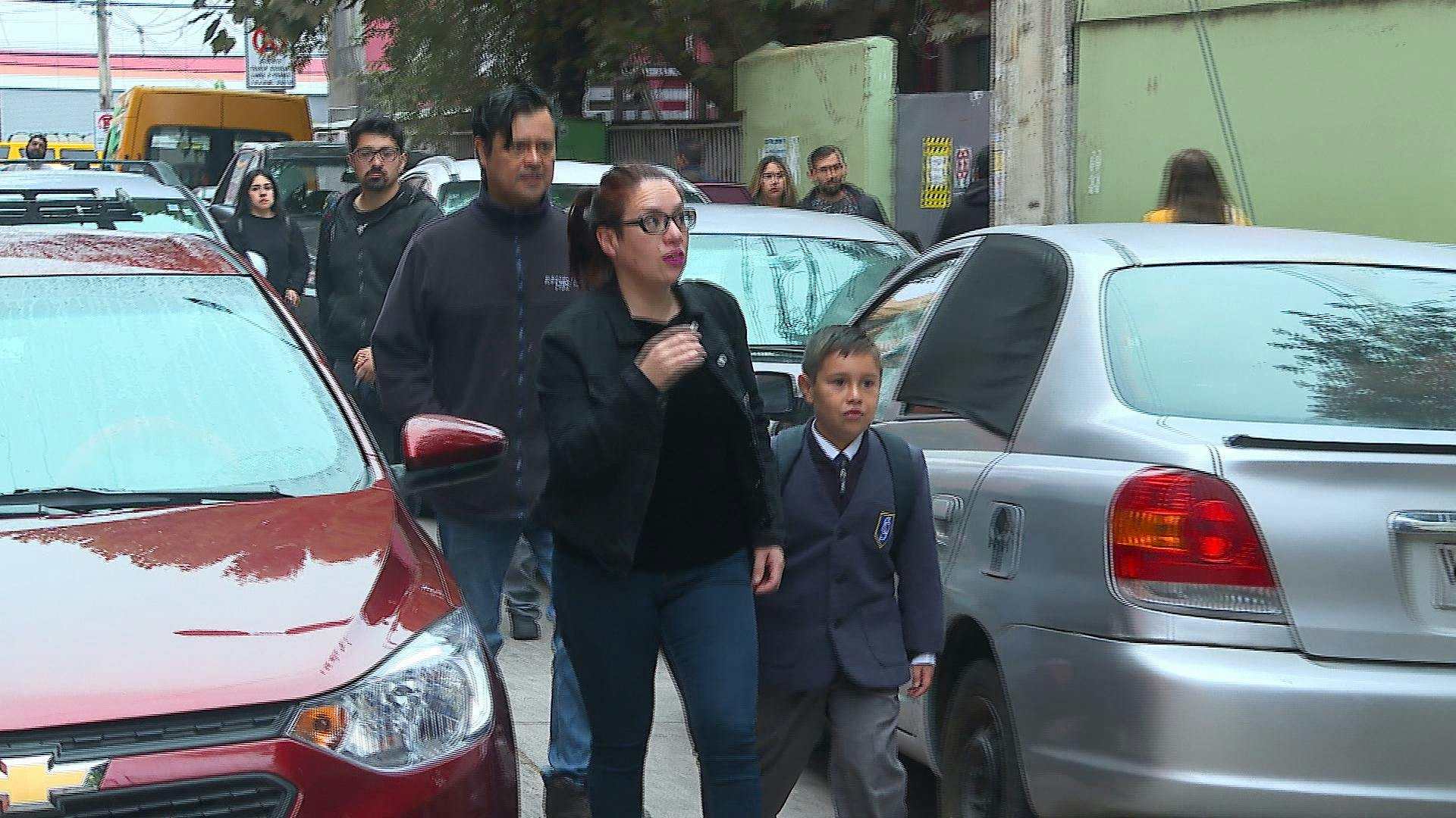 Alta congestión, buses repletos y niños entrando a clases fue lo que se vivió en este “Súper Lunes”  en la Región de Valparaíso 