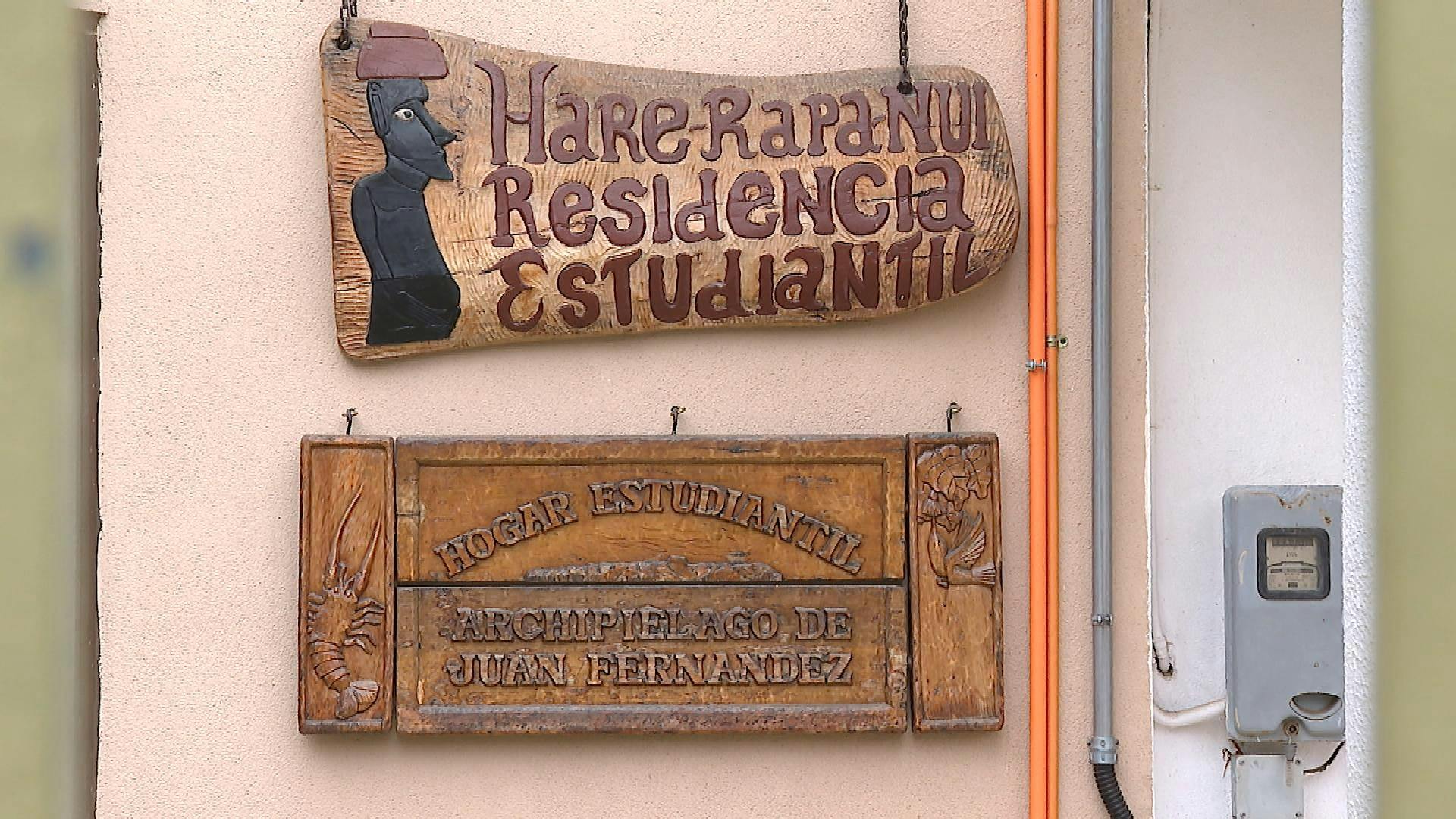 Jóvenes de Rapa Nui denuncian cierre de residencia que alojaba sus estudiantes en el continente  