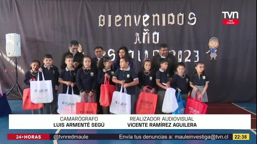 Entrega de útiles escolares en Colbún