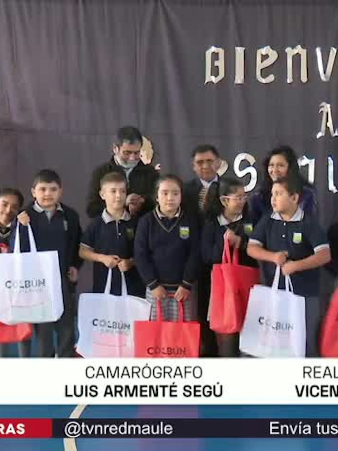 Entrega de útiles escolares en Colbún