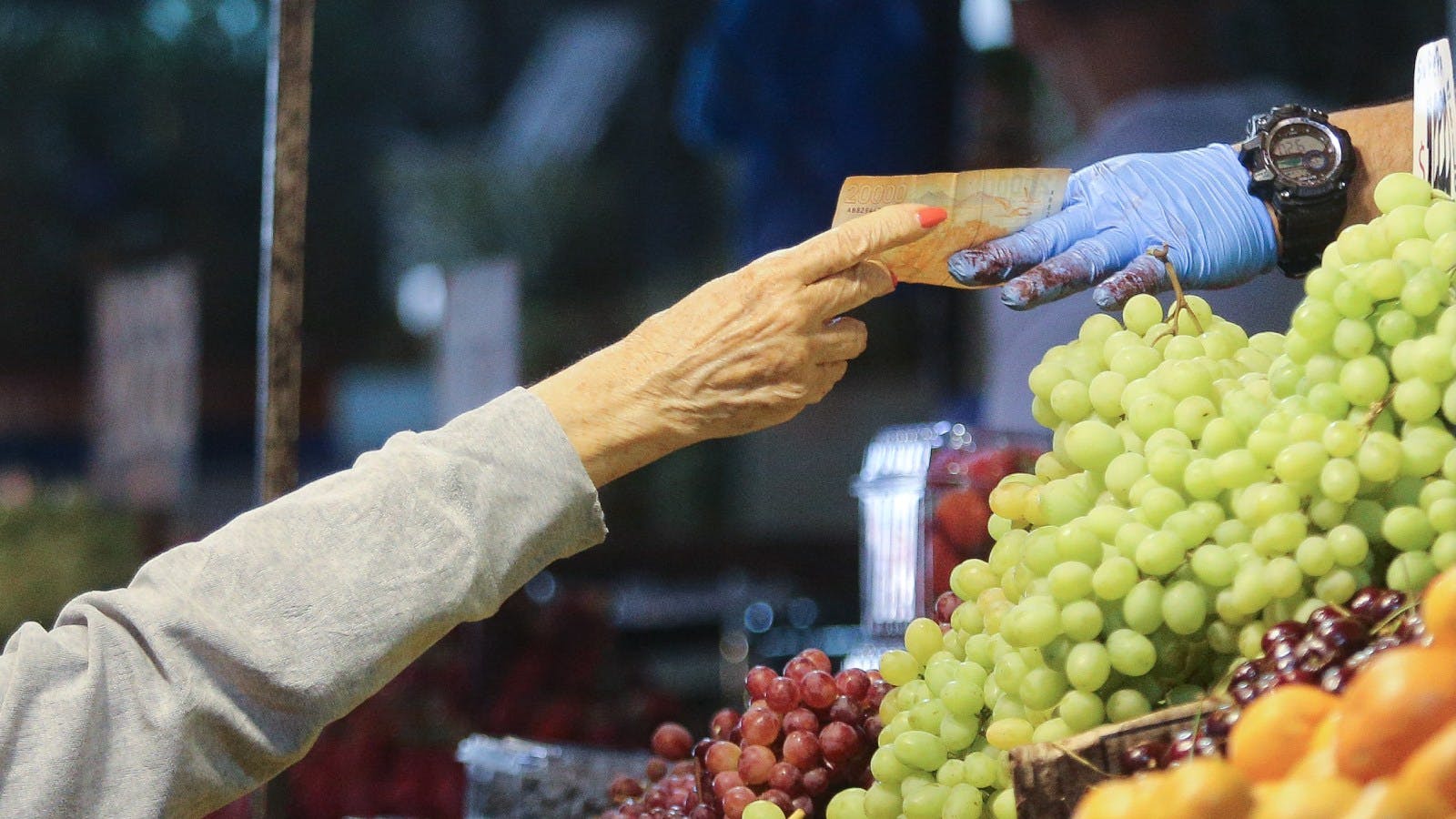 Académico por sorpresiva caída del IPC: Hay un cambio en la tendencia en la inflación