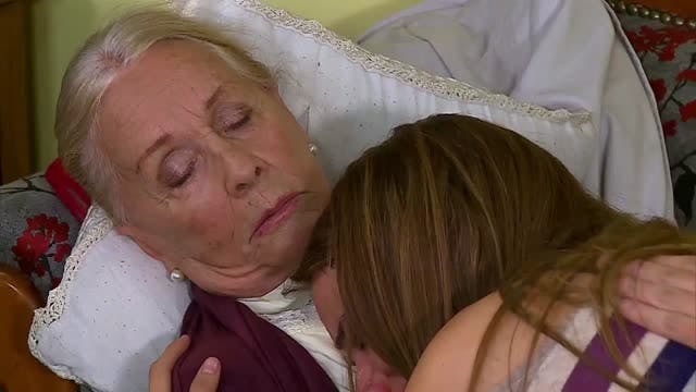 Un emotivo adiós| Dama y obrero - T1E185