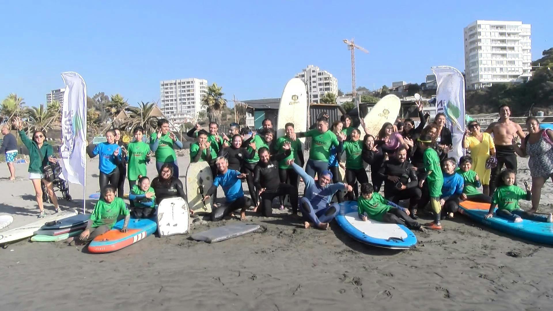 Taller de sur permitió a niños de La Cruz a practicar este deporte y de paso conocer el mar