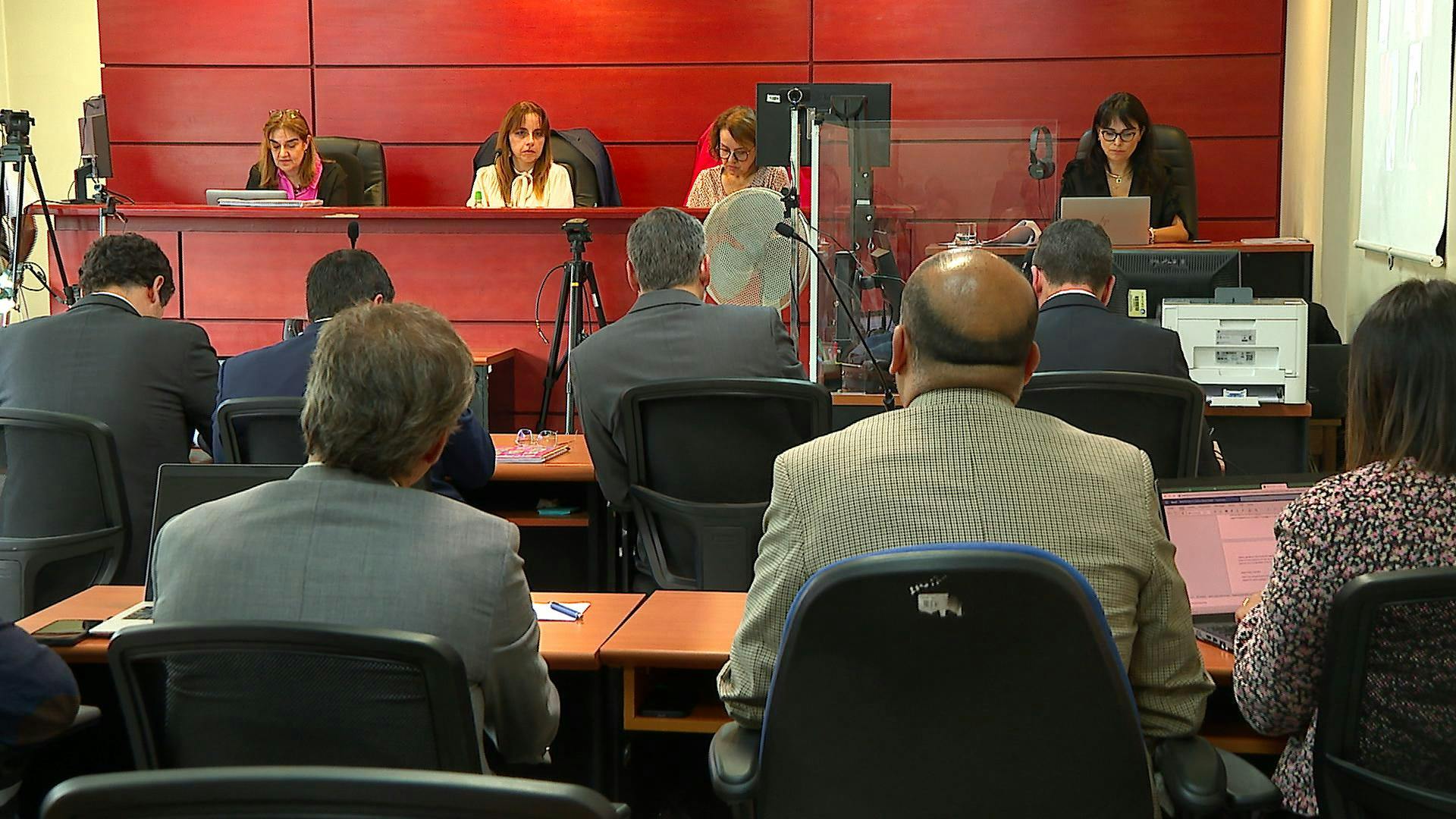 Ejecutivos de Enap declaran en juicio por contaminación en Quintero y Talcahuano