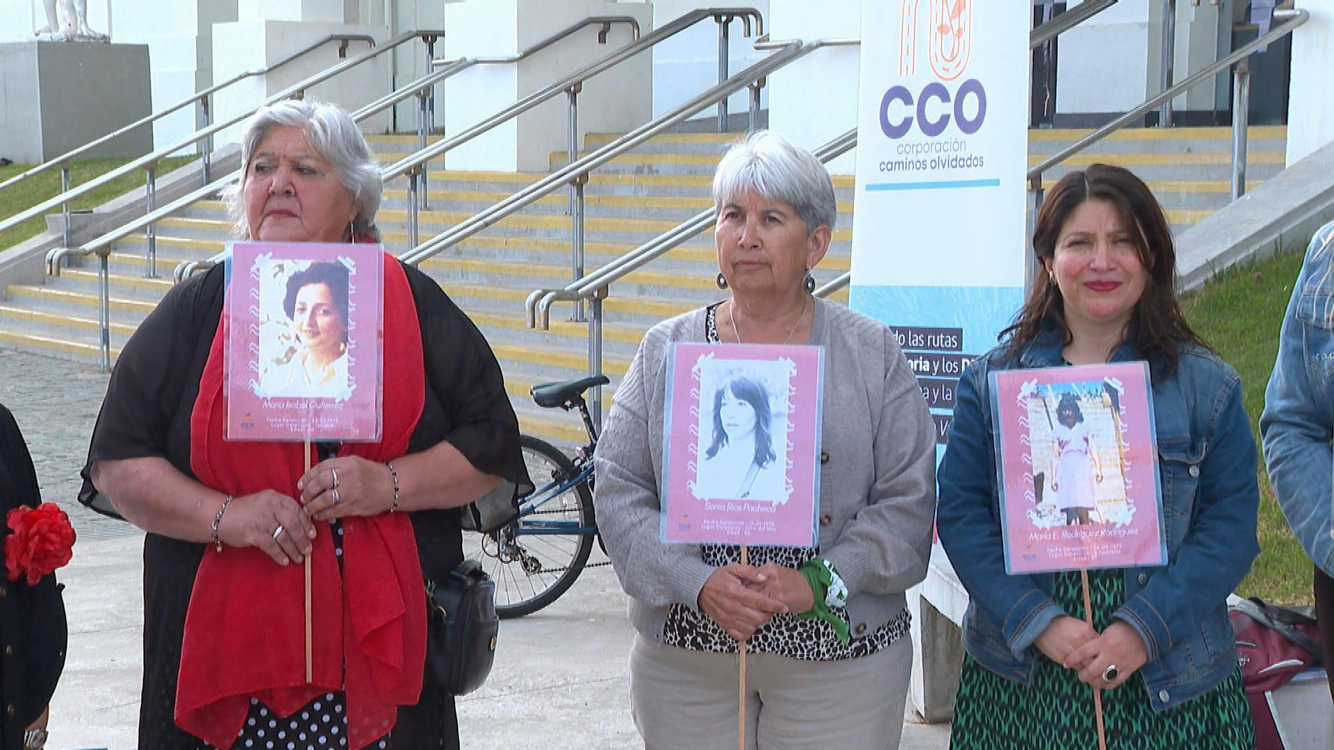 Conmemoran a mujeres víctimas de la dictadura con Ruta de la Memoria en Playa Ancha
