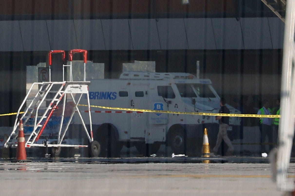 Experto tras robo frustrado en el Aeropuerto de Santiago: Las medidas de seguridad preventiva son y han sido ineficientes
