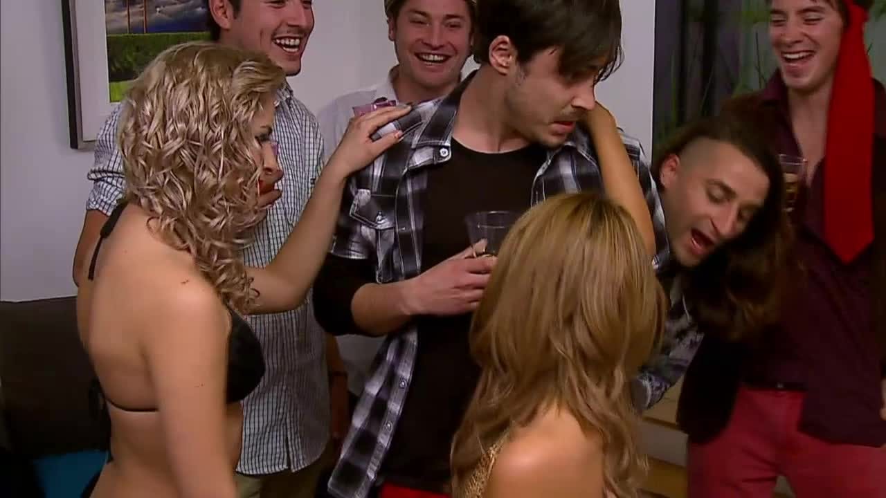 Descontrol prenupcial | Dama y obrero - T1E102