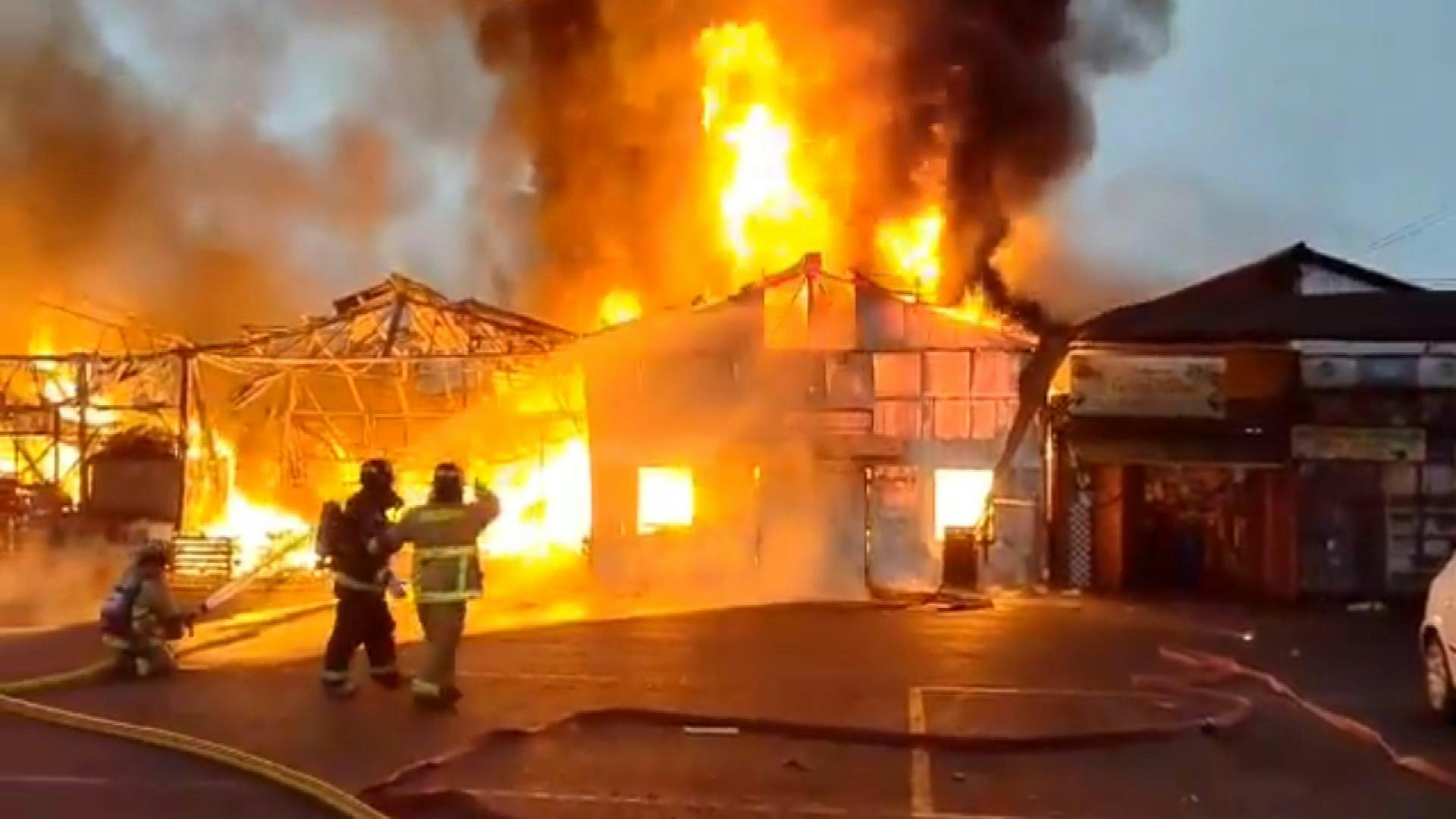 Comenzó la reconstrucción del Mercado Mayorista de San Antonio tras grave incendio