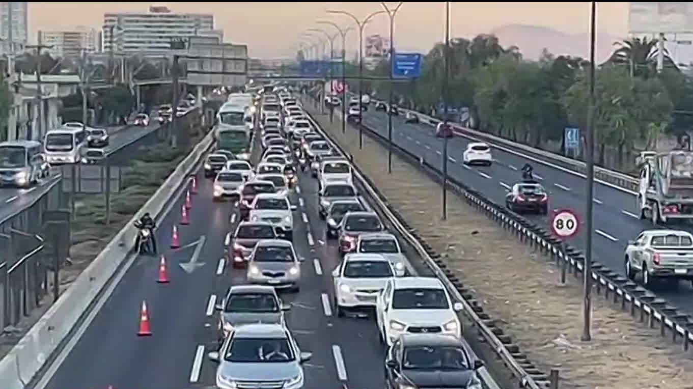 Colisión vehicular múltiple generó tránsito en San Miguel