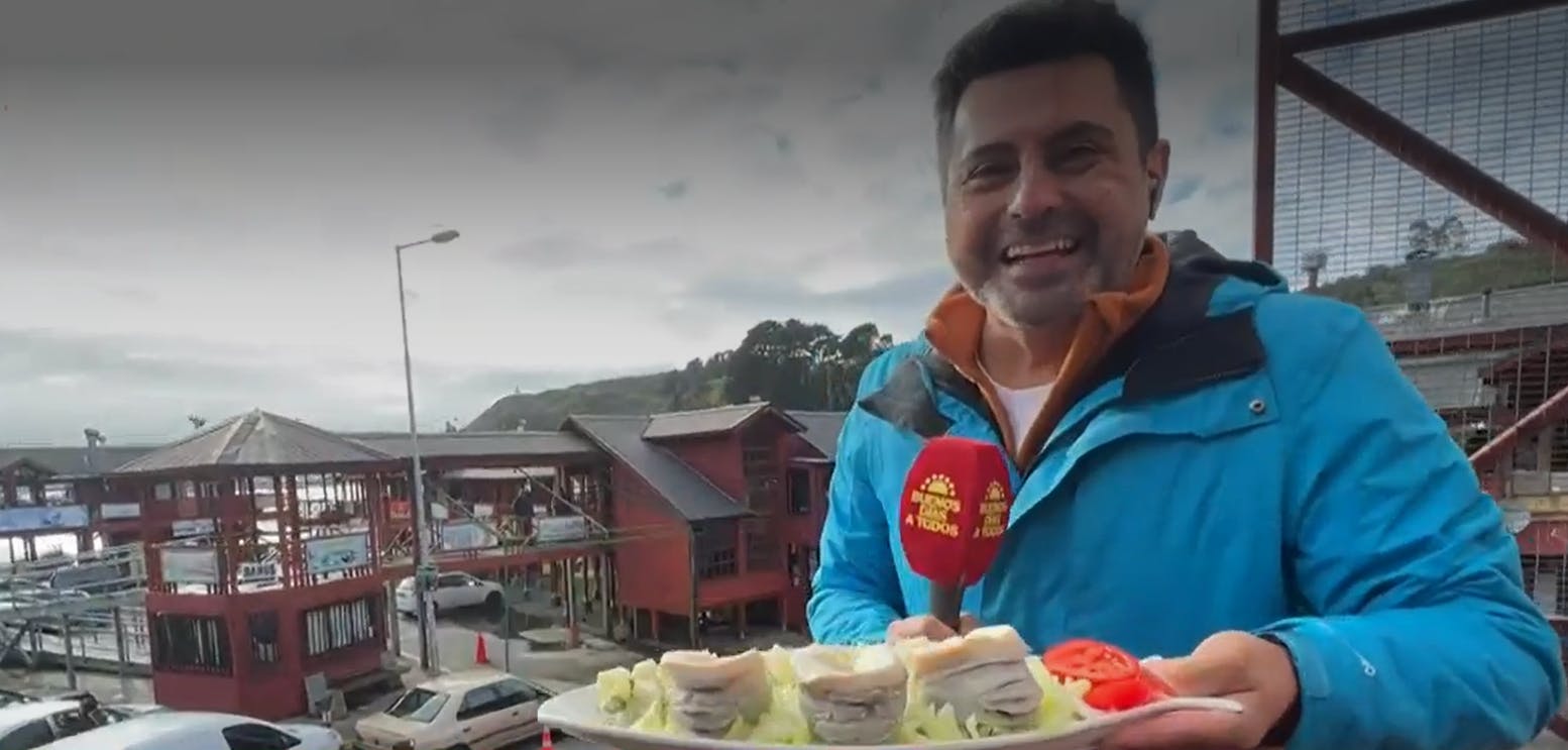 Claudio Ojeda y La Ventana de Chile desde Angelmó