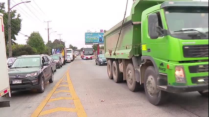La congestión vehicular continúa sin solución
