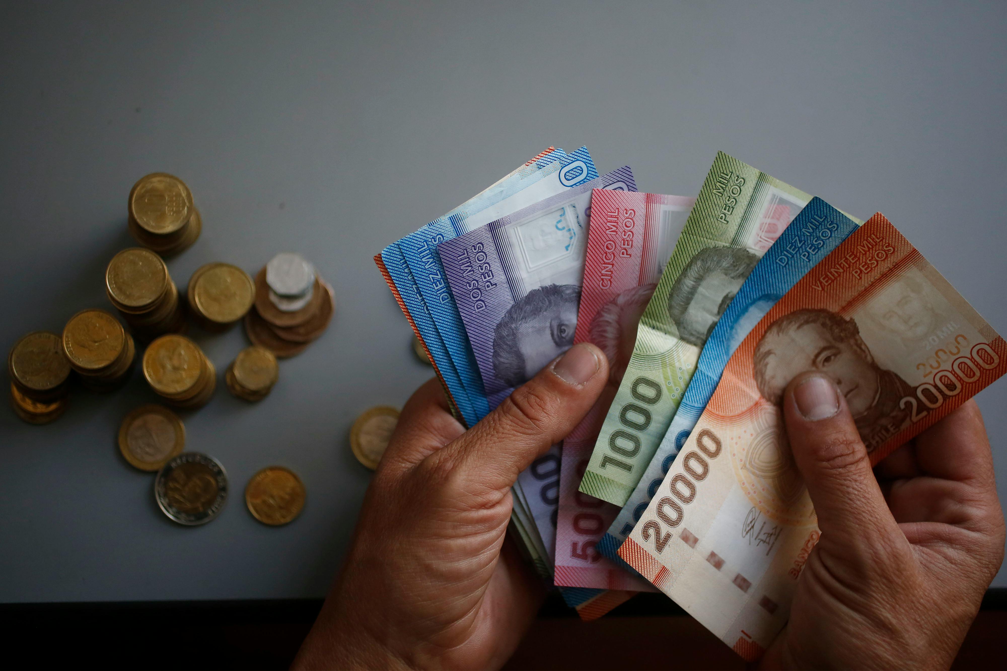 Ex presidente del Banco Central pide eliminar billetes: Da mayor seguridad