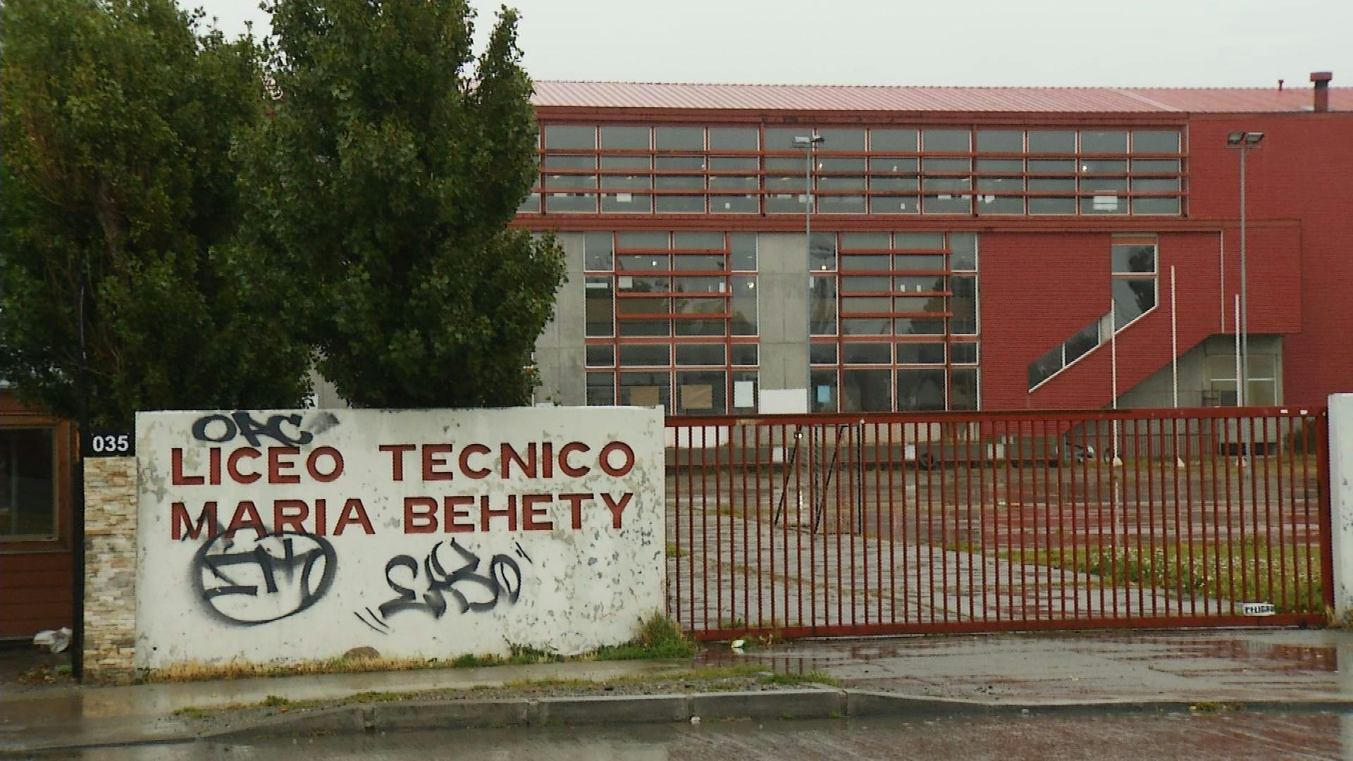 Protesta en el liceo María Behety