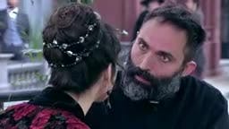 Asunción le contó su secreto al padre Raimundo | La Poseída - T1E27