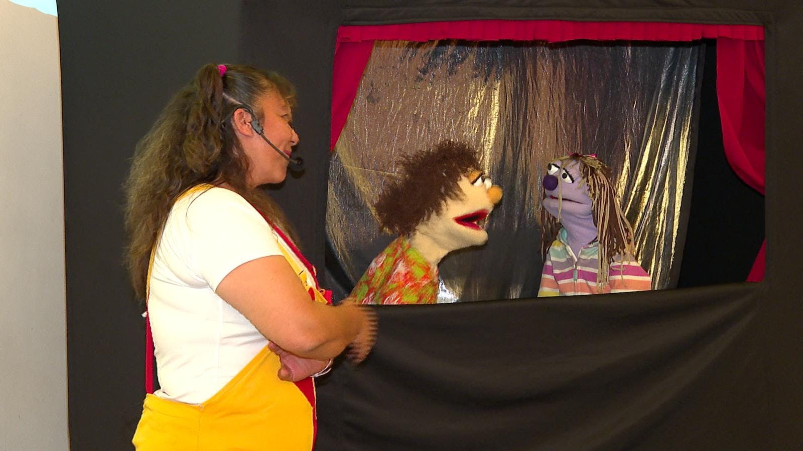 Conmemoran el día mundial del títere y la marioneta