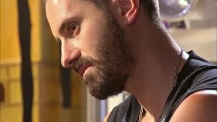 Carvacho descubre la infidelidad de Santiago | Vuelve temprano - T1E35