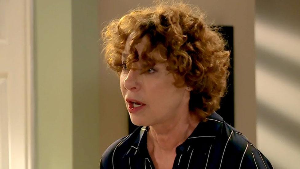 La rabia de Adriana | Dime quién fue - T1E55